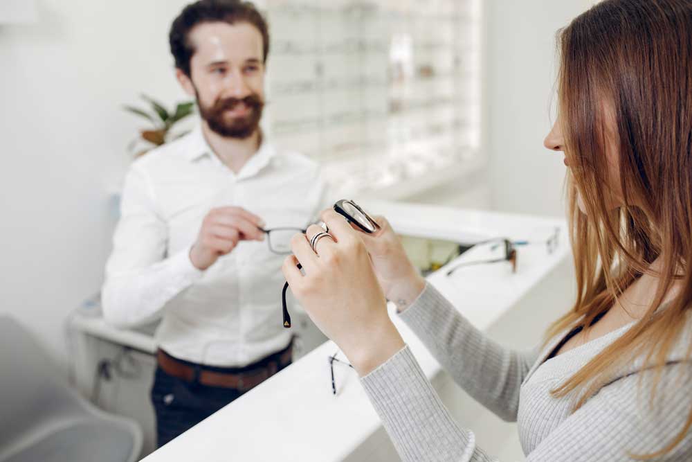 Using vision benefits and direct billing at Hakim Optical